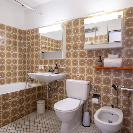 Apartment Brentschpark 72 *