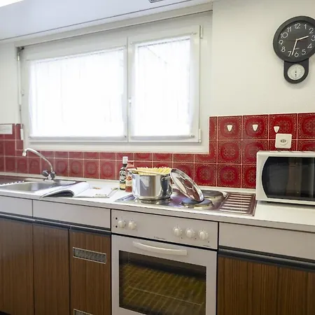 Apartment Brentschpark 72 *